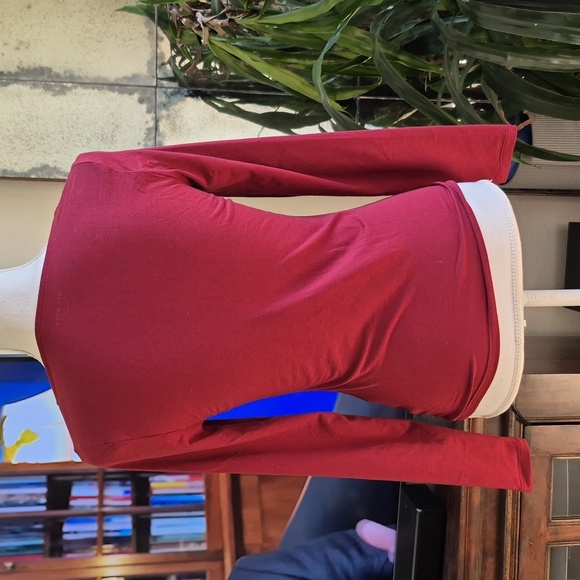 Old Navy Red Maroon Long Sleeve - Picture 4 of 7